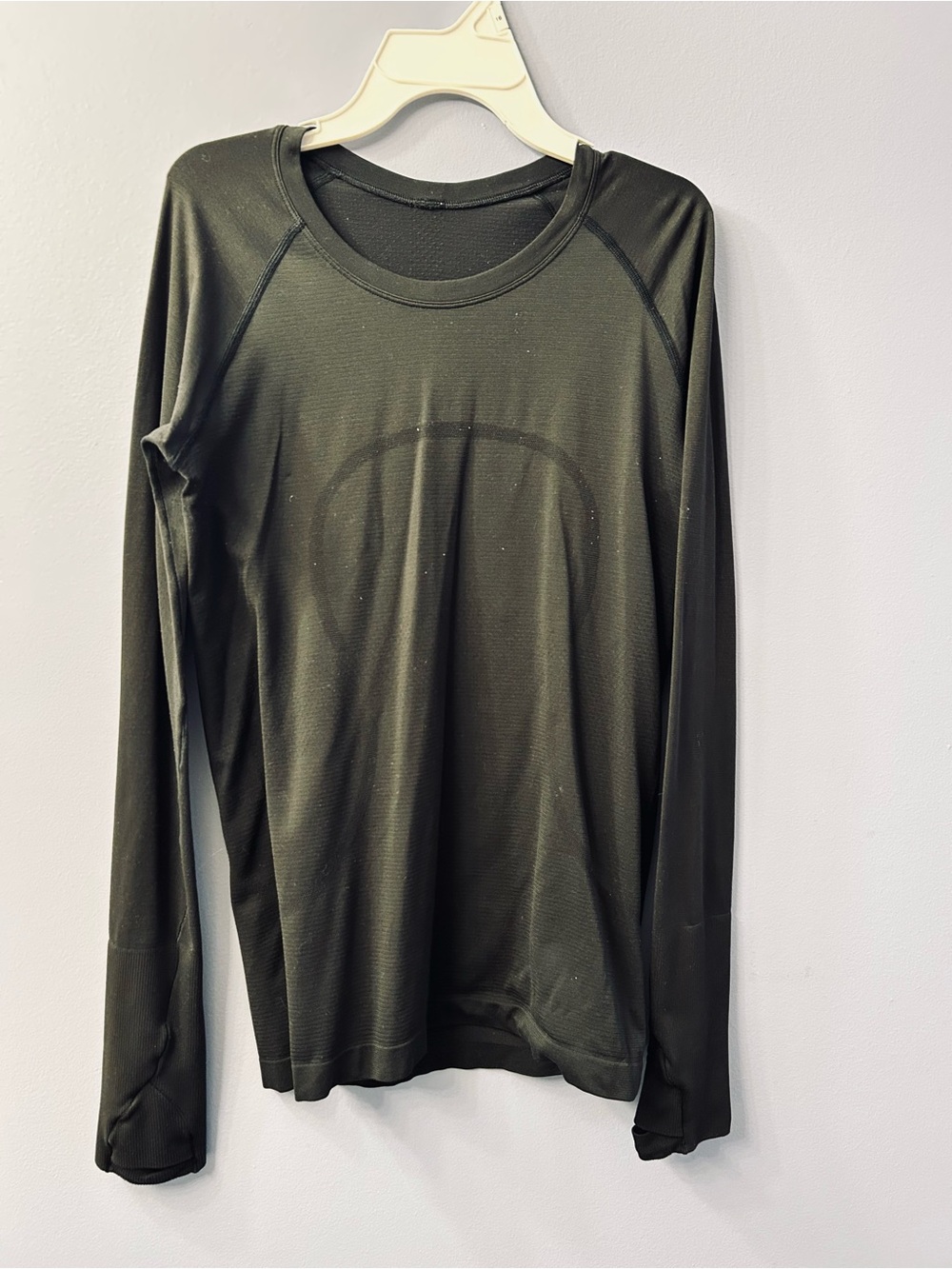 Long Sleeve Lululemon Performance Top - black